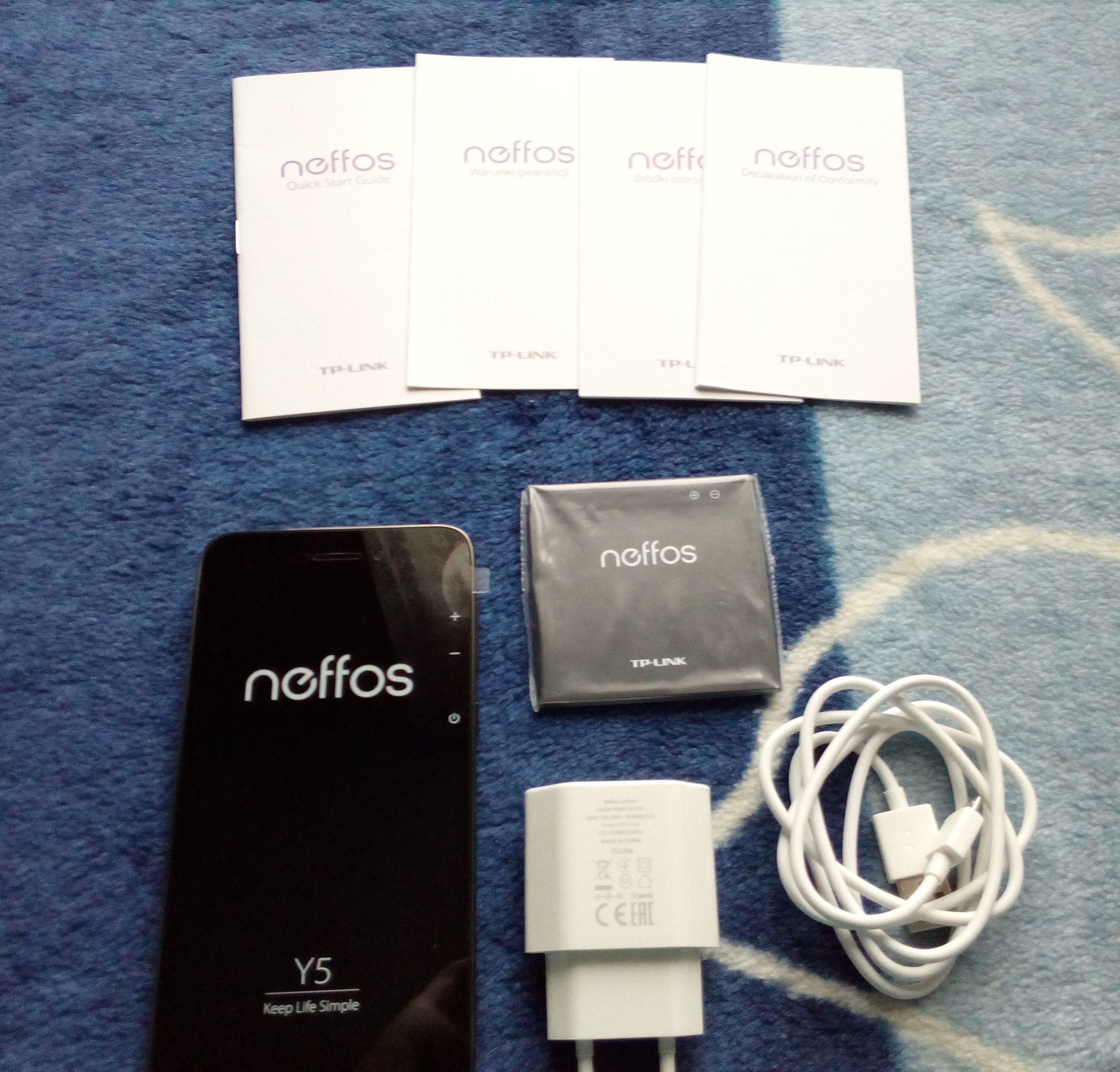 neffos-y5-smartfon-tp-link-opakowanie-zawartosc