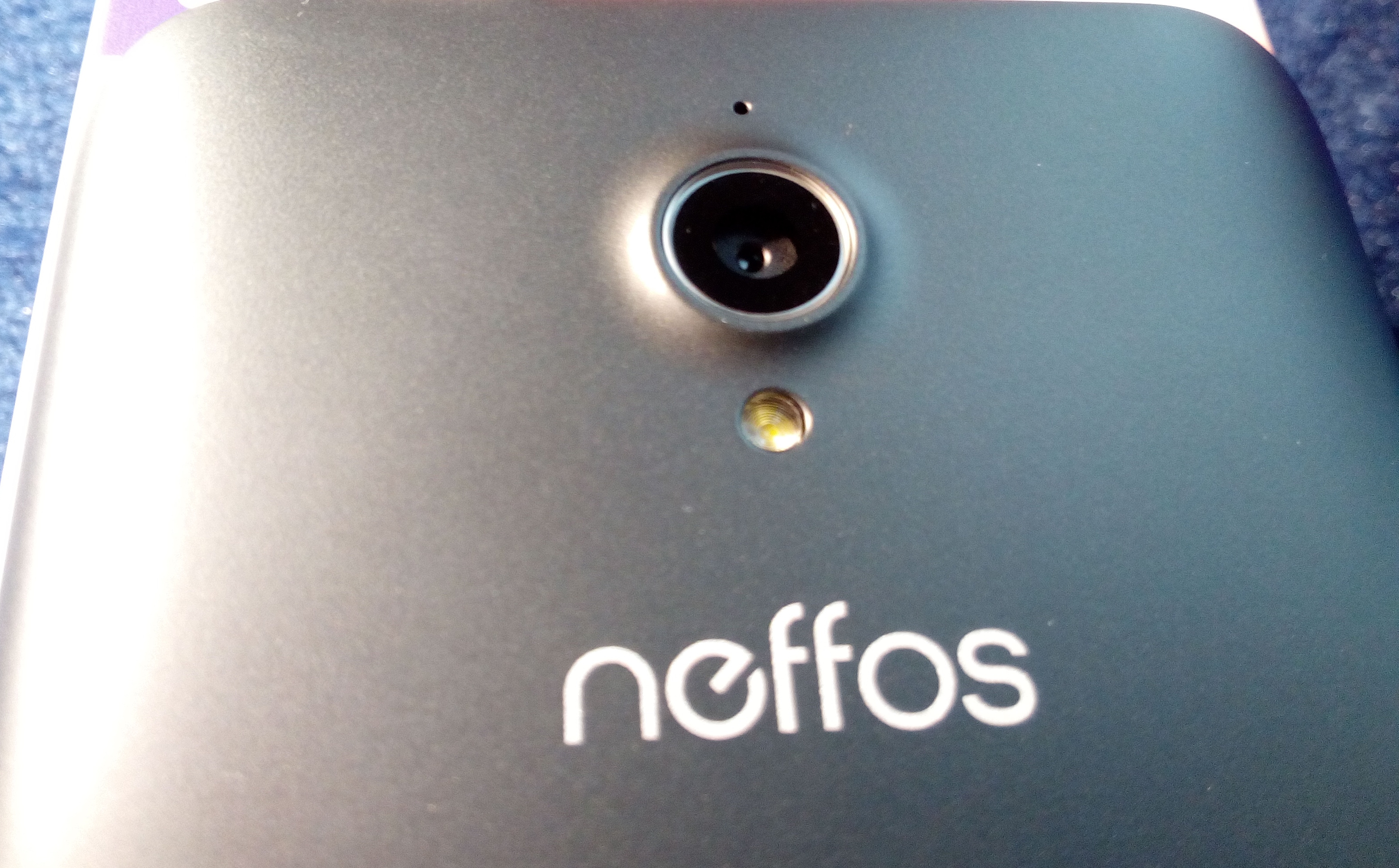neffos-y5-smartfon-tp-link-obudowa-aparat