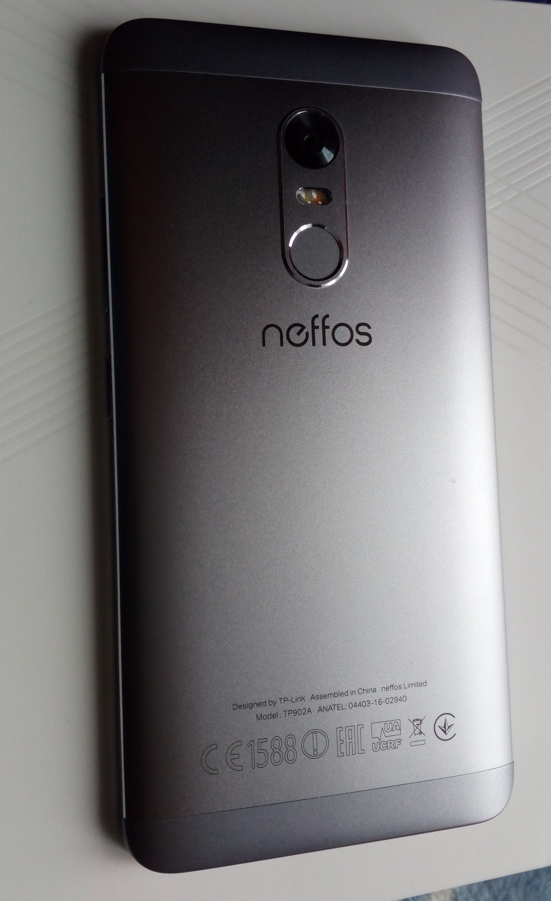 neffos-x1-tp-link-smartfon-obudowa