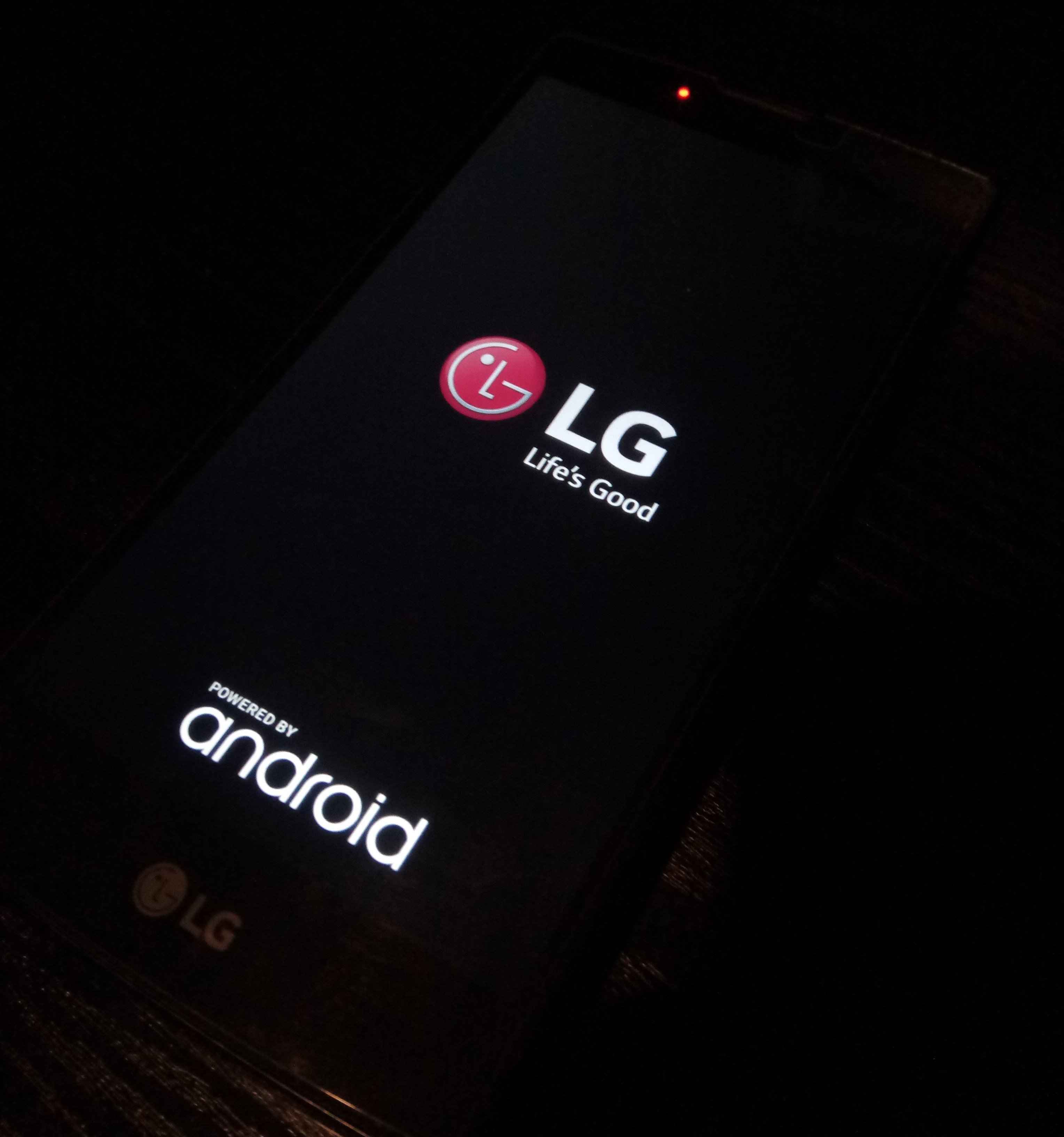 lg-g4c-logo-stuck